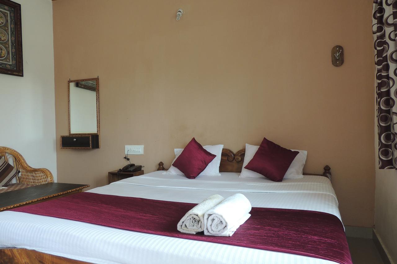 Surya Inn Konark Exterior foto